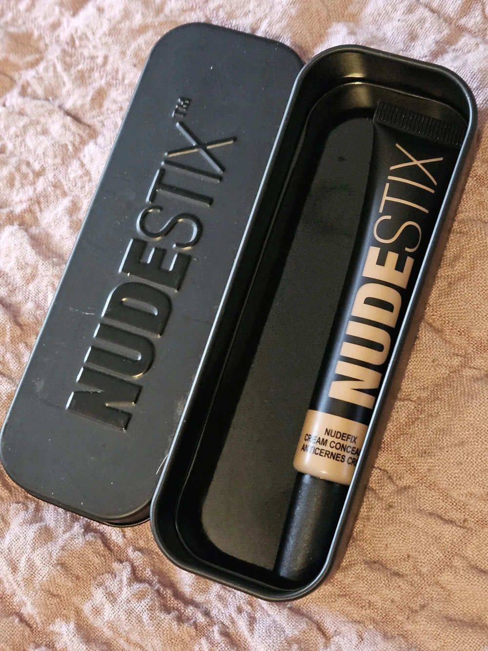 NUDESTIX NudeFix Cream Concealer